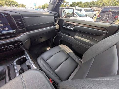 Certified 2024 Chevrolet Silverado 1500 LT Trail Boss w/ Convenience Package II AWD/4WD image 17