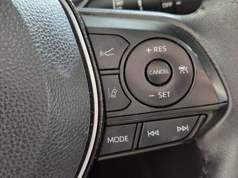 Used 2021 Toyota RAV4 XLE Premium FWD image 25