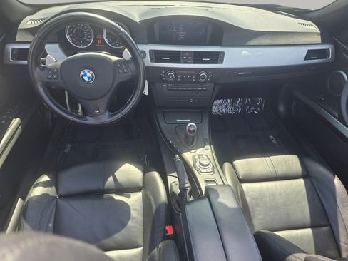 Used 2011 BMW M3 Convertible image 4
