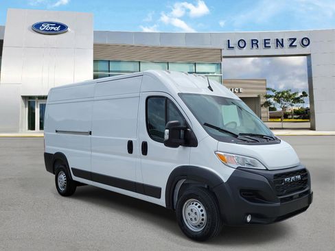 Used 2026 RAM ProMaster 2500 w/ Convenience Group FWD image 3
