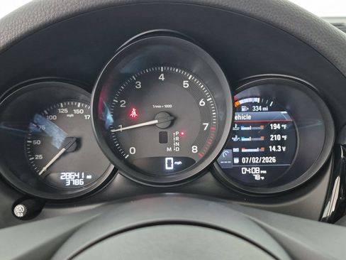 Certified 2024 Porsche Macan Turbo AWD/4WD image 12