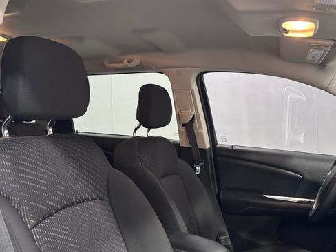 Used 2018 Dodge Journey SE w/ Blacktop Package FWD image 20