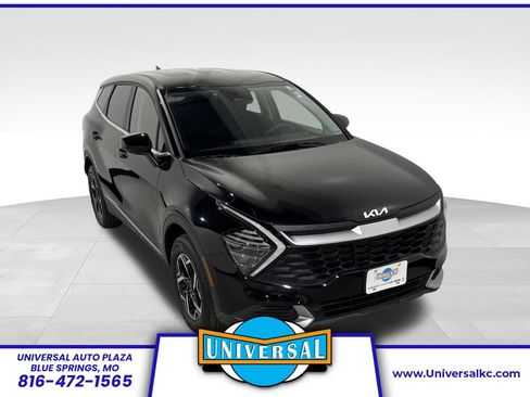 Used 2025 Kia Sportage LX AWD/4WD image 1