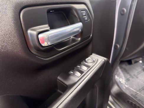 Used 2021 Chevrolet Silverado 1500 Custom Trail Boss image 32