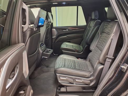 Used 2022 Cadillac Escalade Sport Platinum image 27