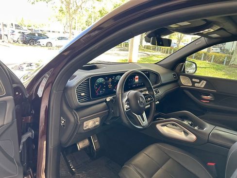 Used 2023 Mercedes-Benz Maybach GLS 600 4MATIC image 6