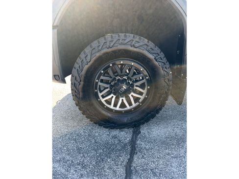 Used 2024 GMC Sierra 2500 AT4X AWD/4WD image 11