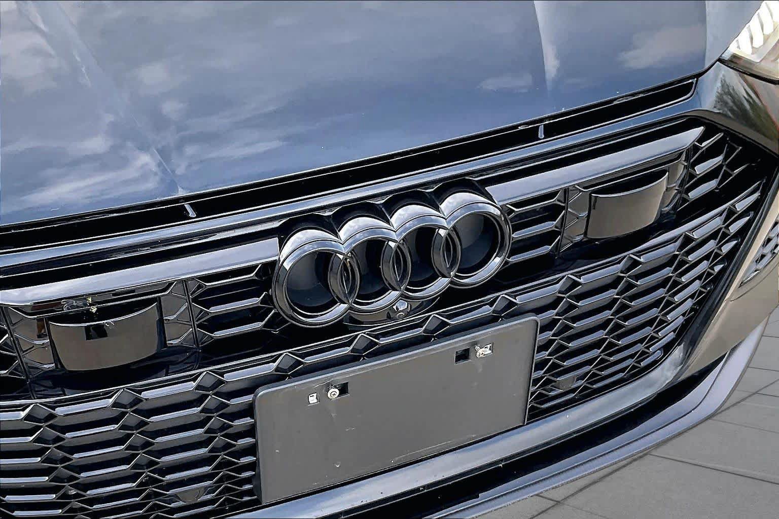 Used 2025 Audi RS 7 Performance AWD/4WD image 29