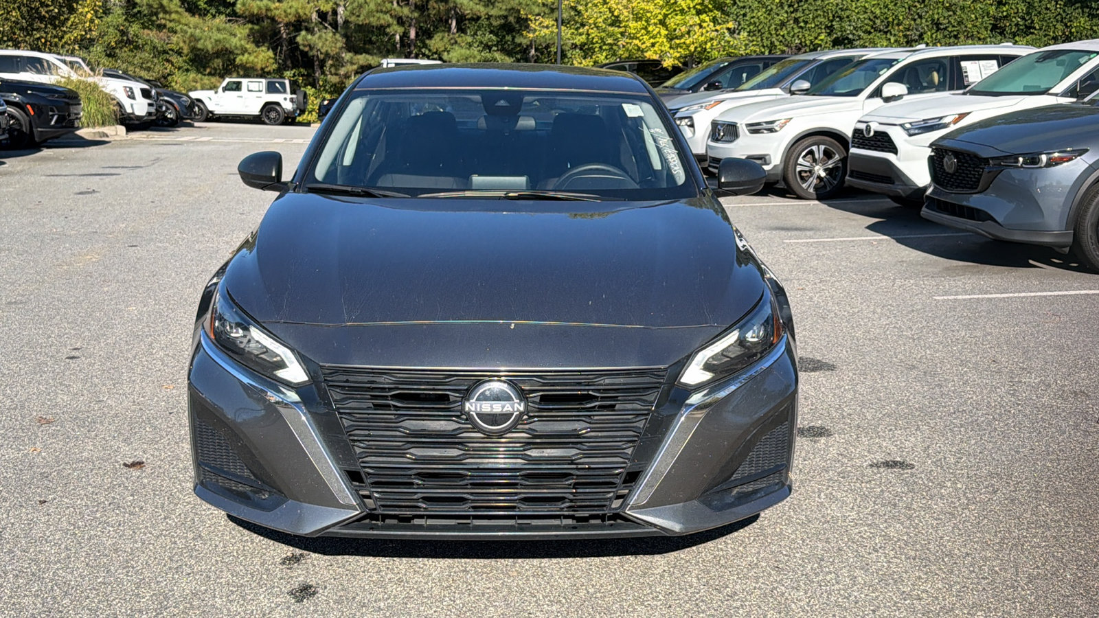 Used 2025 Nissan Altima 2.5 SV FWD image 3