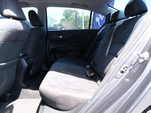 Used 2017 Honda Accord EX image 17