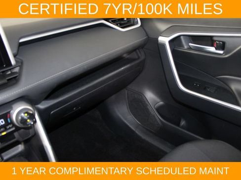Used 2025 Toyota RAV4 XLE AWD/4WD image 14