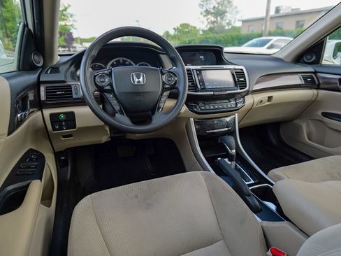 Used 2016 Honda Accord EX image 38