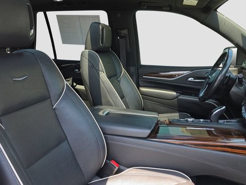 Used 2022 Cadillac Escalade Premium Luxury w/ LPO, Radiant Package RWD image 20