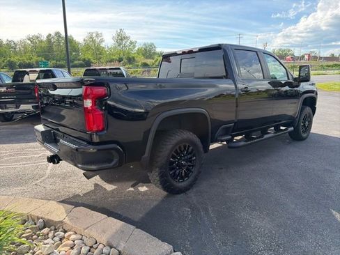 Used 2022 Chevrolet Silverado 2500 LTZ w/ LTZ Plus Package AWD/4WD image 5