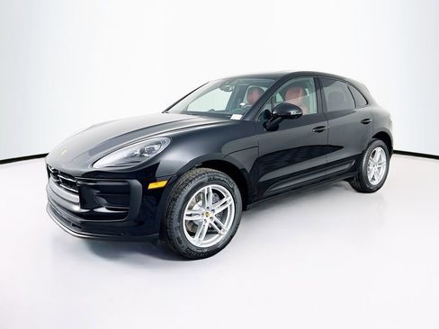 New 2026 Porsche Macan Base image 1