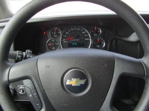 Used 2025 Chevrolet Express 3500 LT w/ LT Preferred Equipment Group RWD image 13