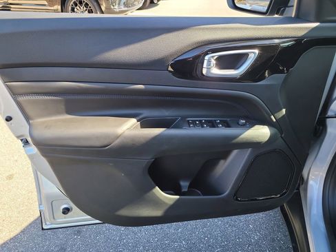 New 2026 Jeep Compass Latitude image 14