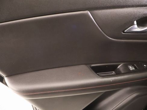 Used 2022 Chevrolet Blazer RS w/ Enhanced Convenience Package image 18