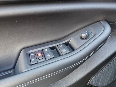 Used 2025 Jeep Grand Cherokee Altitude image 18