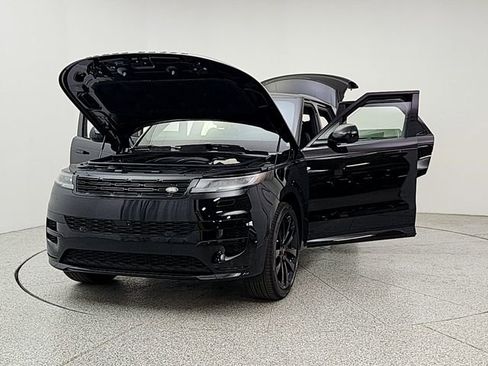 New 2026 Land Rover Range Rover Sport Dynamic SE AWD/4WD image 9