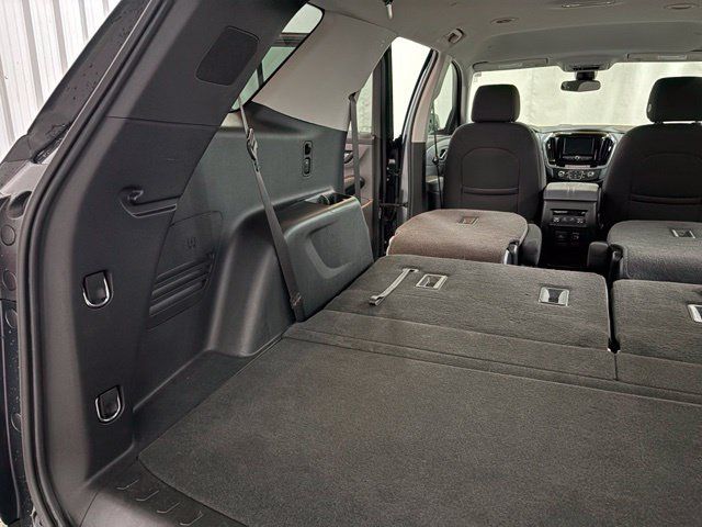 Used 2021 Chevrolet Traverse LT FWD image 14