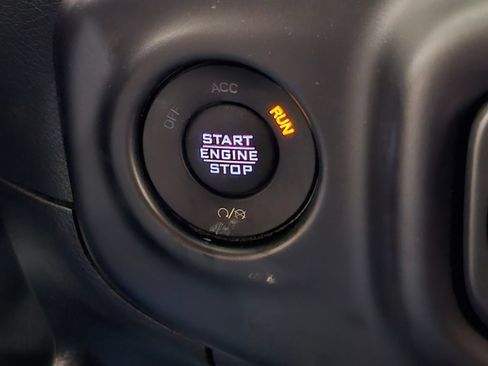 Used 2021 Jeep Gladiator Mojave w/ Safety Group AWD/4WD image 15