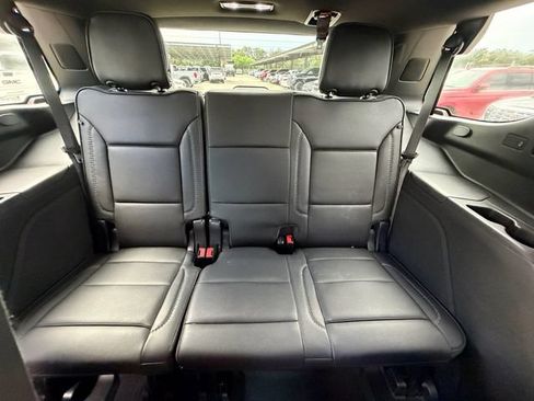 Used 2024 GMC Yukon Denali w/ Denali Reserve Package AWD/4WD image 5