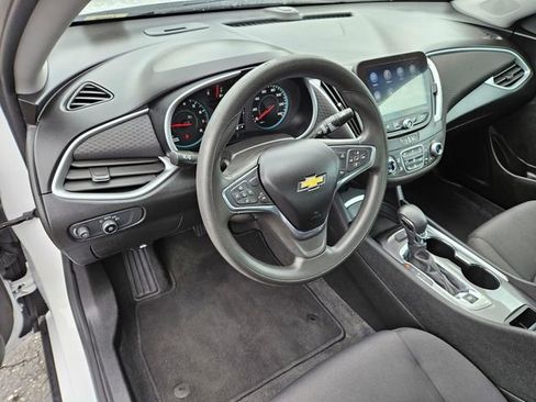 Used 2023 Chevrolet Malibu LT FWD image 20