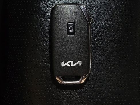 Used 2022 Kia Sorento EX w/ Panoramic Sunroof Package image 32