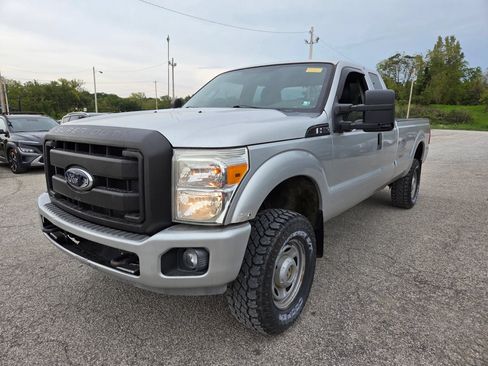 Used 2012 Ford F250 XL AWD/4WD image 2