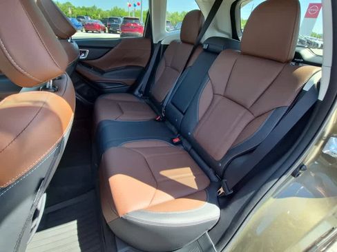 Used 2024 Subaru Forester Touring w/ POP Package 3 AWD/4WD image 7