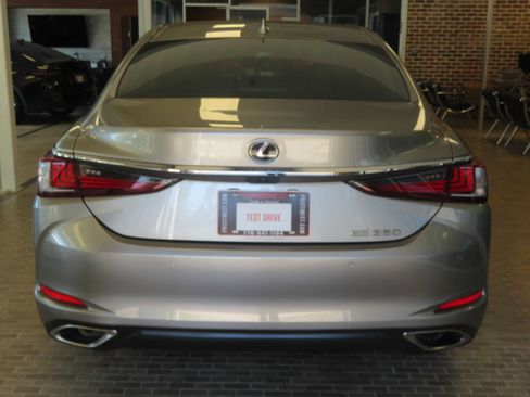 Used 2021 Lexus ES 350 w/ Premium Package FWD image 5