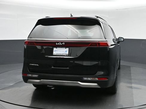 Used 2024 Kia Carnival SX Prestige image 6
