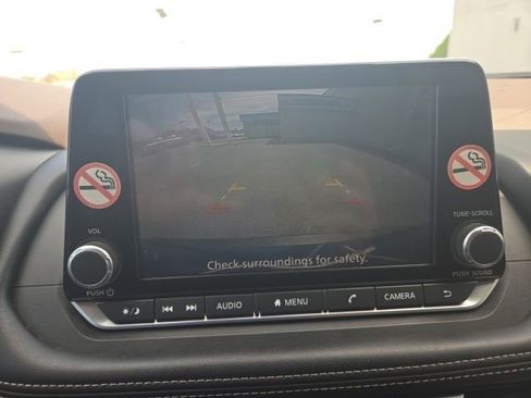 Used 2023 Nissan Rogue SV image 20