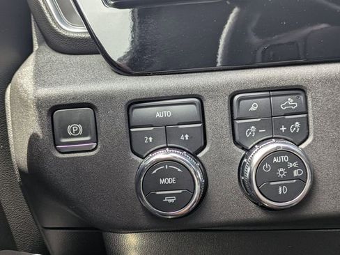Used 2025 GMC Sierra 1500 SLT AWD/4WD image 26