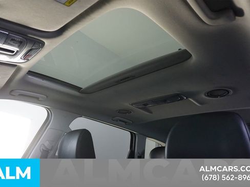 Used 2025 Kia Telluride S FWD image 36