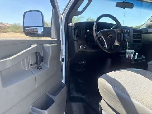 Used 2019 Chevrolet Express 2500 w/ Driver Convenience Package RWD image 10