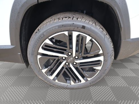 New 2026 Chevrolet Equinox RS w/ Convenience Package III AWD/4WD image 20