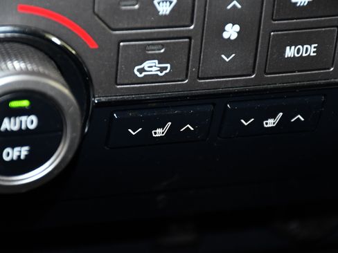 Used 2018 Toyota Tundra Limited AWD/4WD image 34