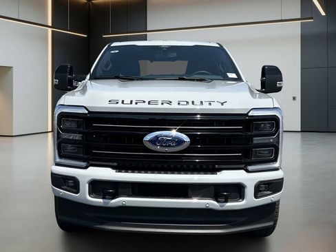 Used 2025 Ford F350 Platinum AWD/4WD image 9