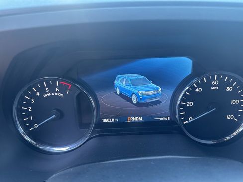 Used 2024 Ford Expedition Max Limited image 8