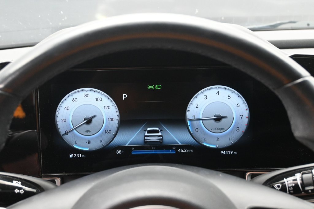 Used 2023 Hyundai Elantra SEL w/ Convenience Package FWD image 11