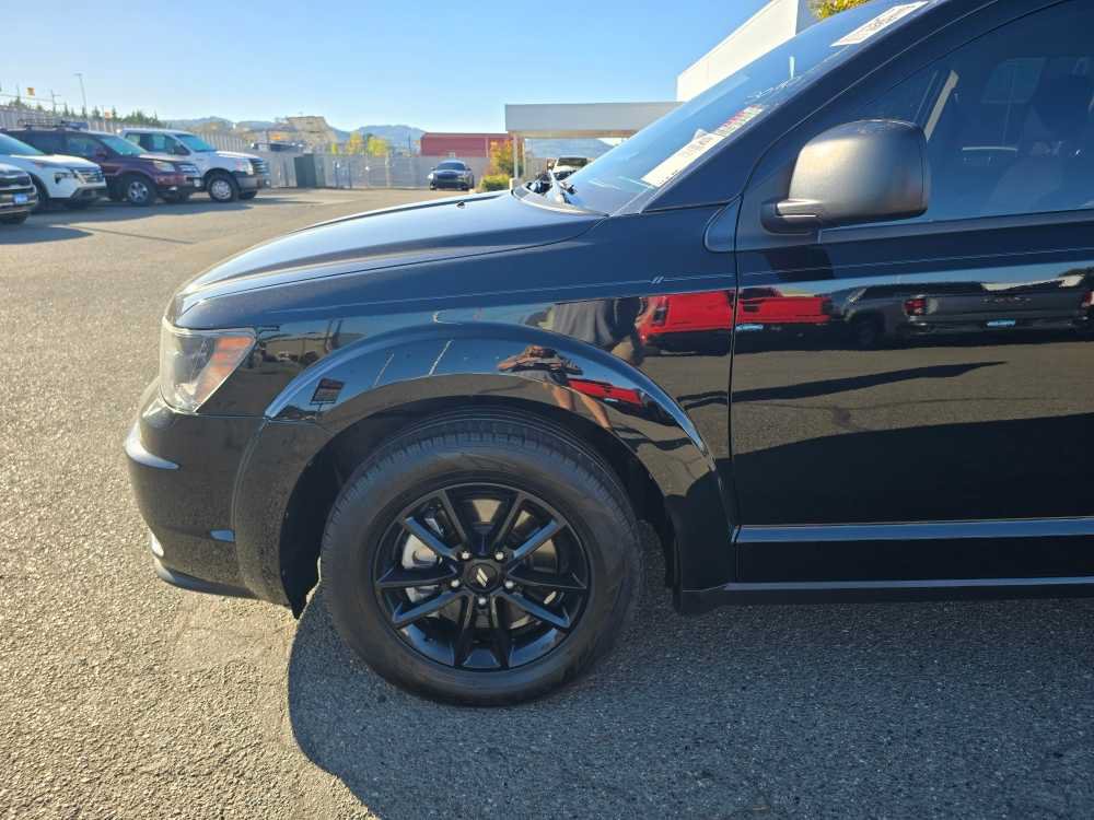 Used 2020 Dodge Journey SE w/ Blacktop Package FWD image 13