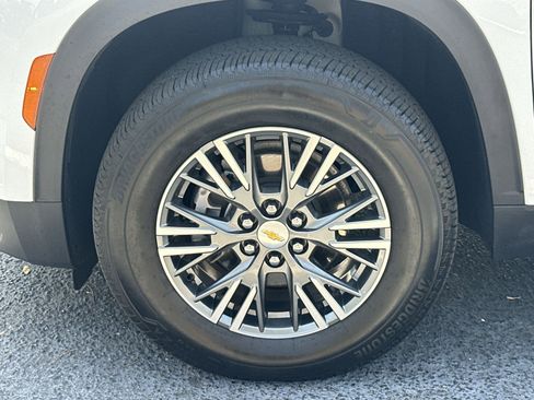 Used 2024 Chevrolet Traverse LT w/ LPO, Floor Liner Package FWD image 13