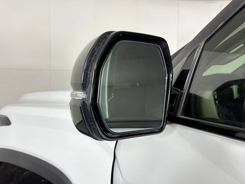 Used 2024 Toyota Tundra Limited AWD/4WD image 13