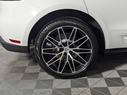 New 2026 Porsche Macan AWD/4WD image 13