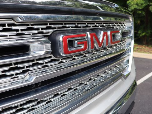 Used 2019 GMC Sierra 1500 SLT w/ SLT Premium Package AWD/4WD image 14
