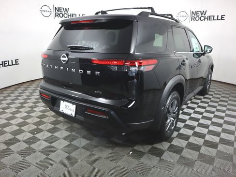 New 2026 Nissan Pathfinder SV image 5