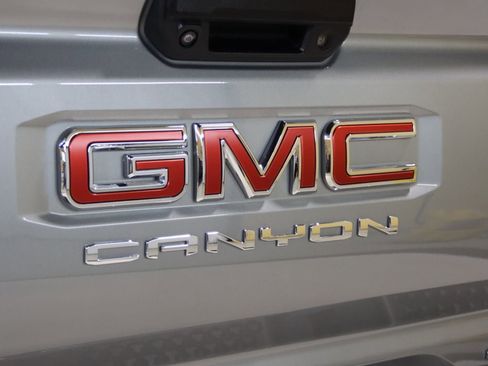 Used 2023 GMC Canyon AT4X image 27
