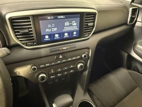 Used 2022 Kia Sportage LX image 22